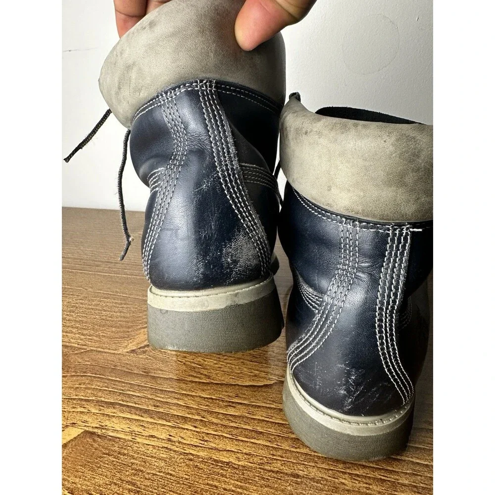 Vintage Timberland Men's Navy Blue Leather Boots Size 9
